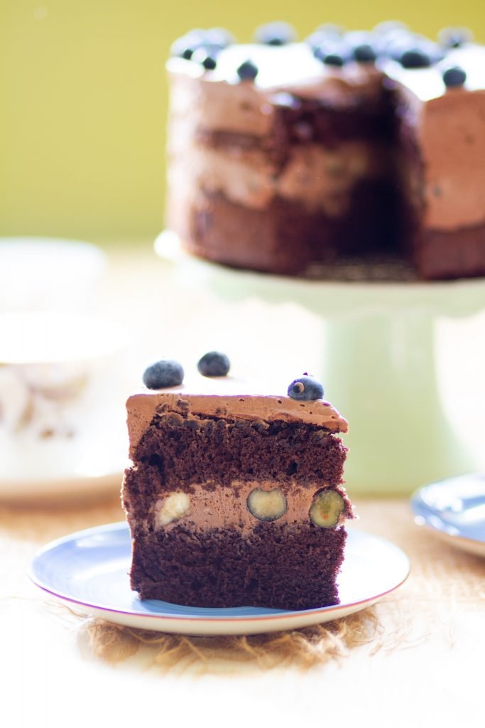 Cocoa cake with chocolate cream