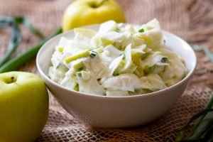 Kohlrabi salad with joghurt sauce