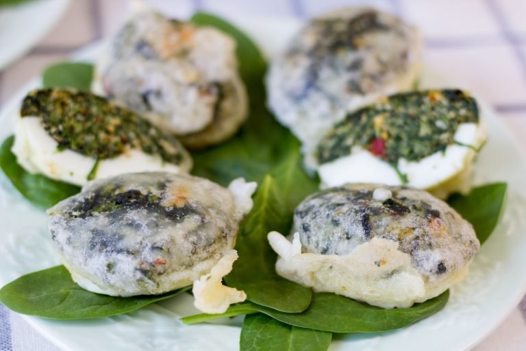 Eggs with spinach