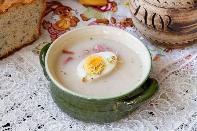 Sour rye soup
