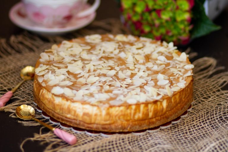 Dulce de leche cheesecake