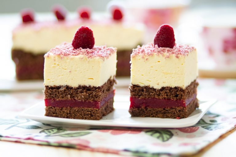 Raspberry cake