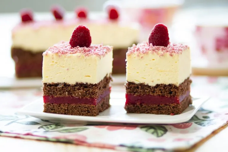 Raspberry cake
