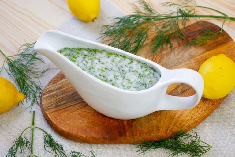 Sauce with dill