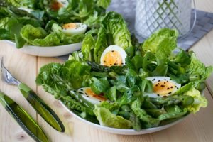 Asparagus and eggs salad