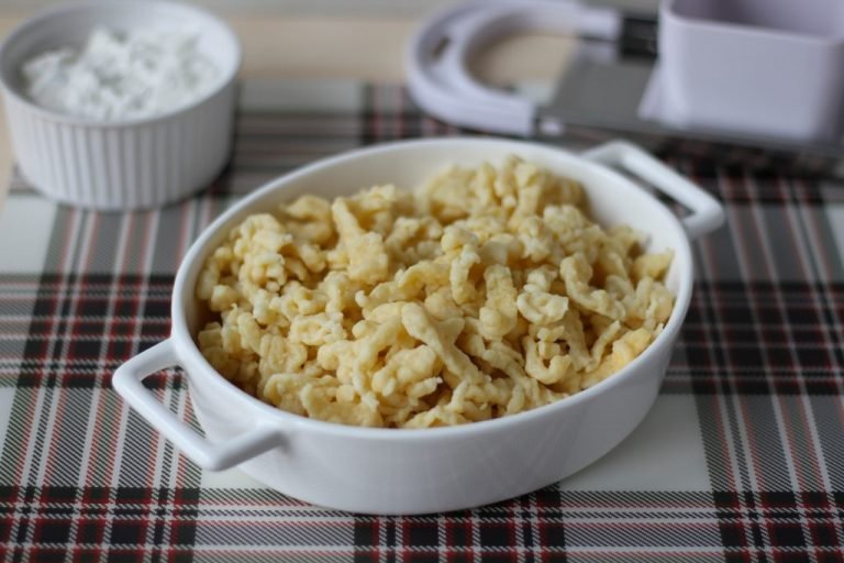 Egg and flour galushka