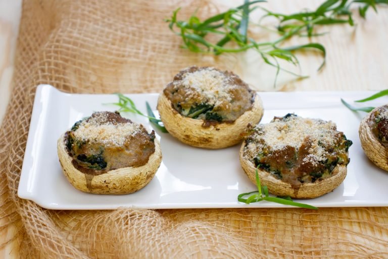 Stuffed mushrooms with spinach and cheese