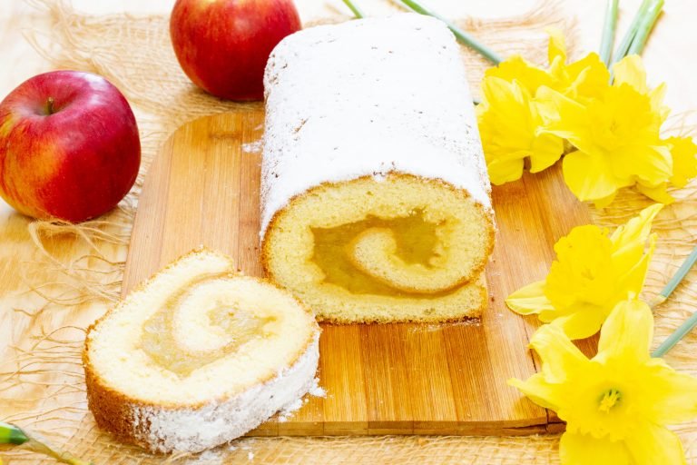 Apple roll