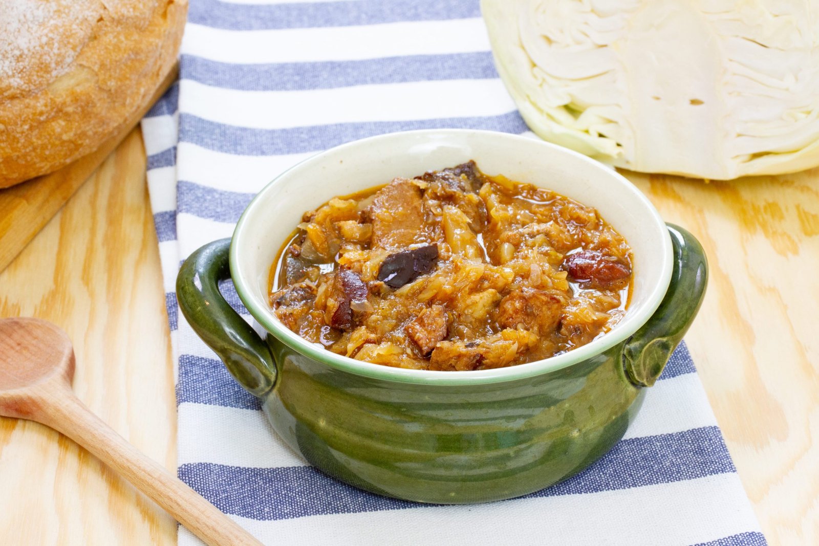Polish cabbage stew