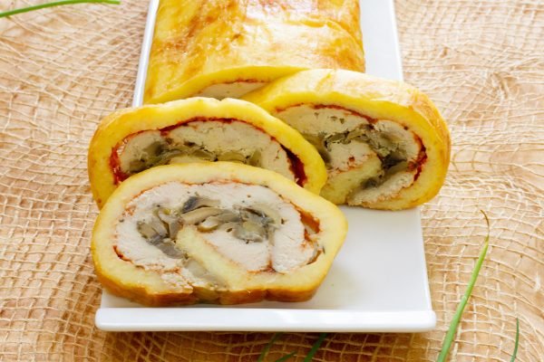Roll with chicken, cheese and mushrooms