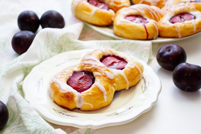 Plum buns