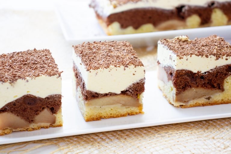 Danube waves cake with cream and fruit