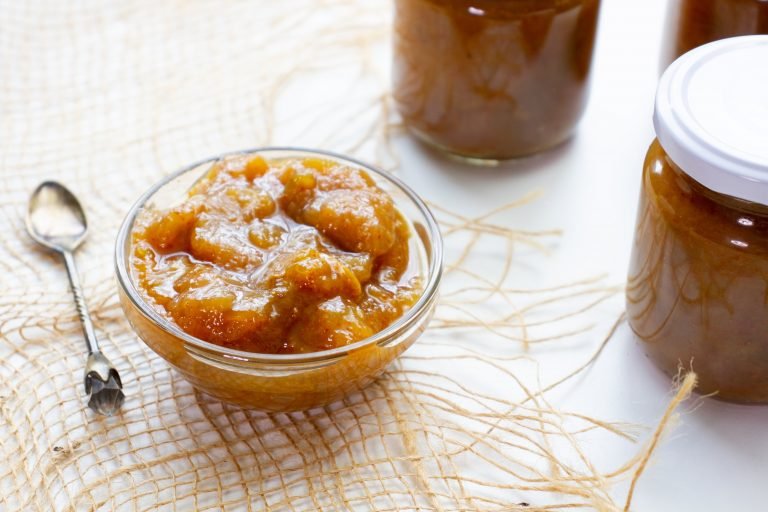Fig jam with vanilla and lemon juice