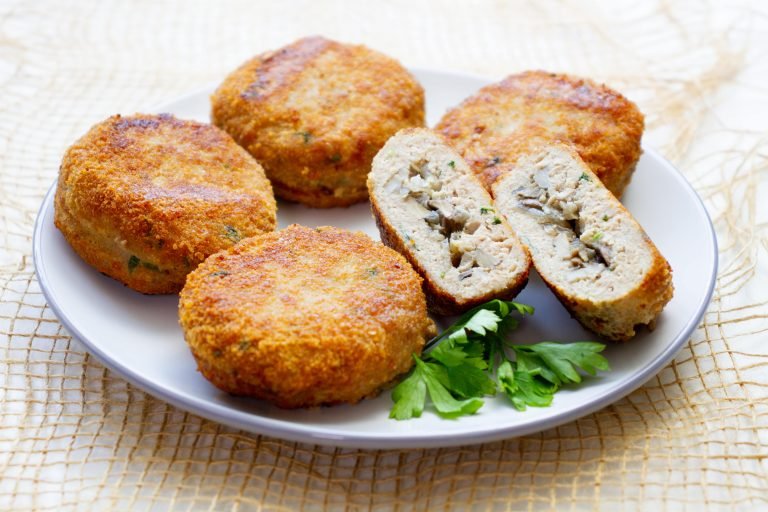 Stuffed minced cutlets