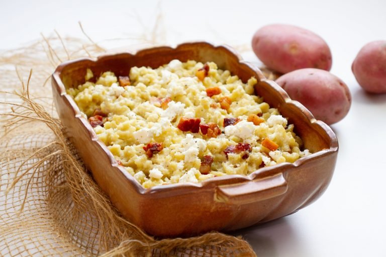 Slovak halušky with bryndza and bacon
