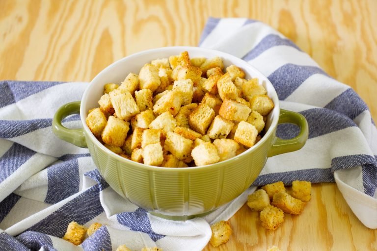 Croutons from bread