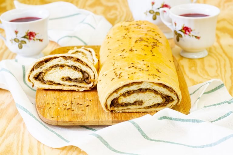 Kulebiak with cabbage and mushrooms