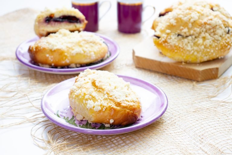 Bilberry brioches recipe