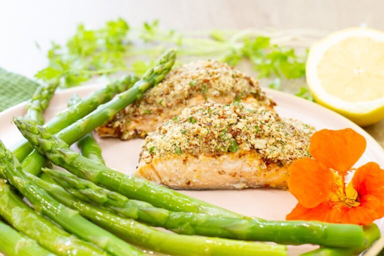Oven-baked salmon with nut crumble recipe