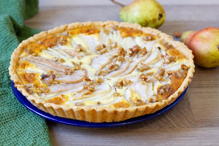Shortcrust tart with pear and cheese recipe