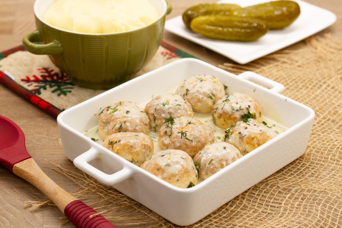 Salmon meatballs