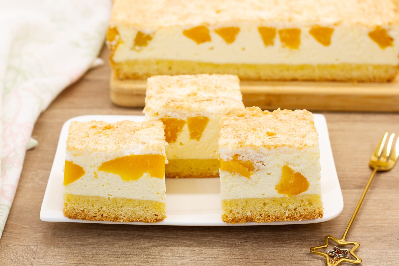 Cheesecake with peach and coconut recipe