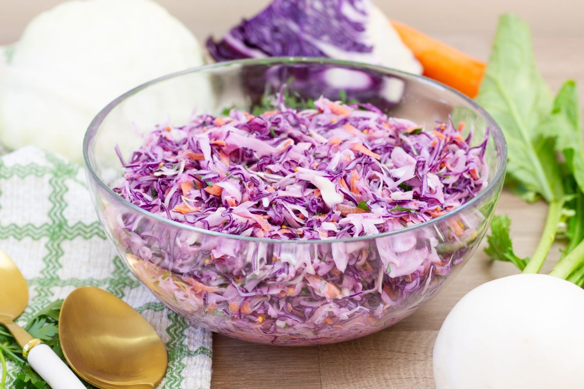 Coleslaw with white radish