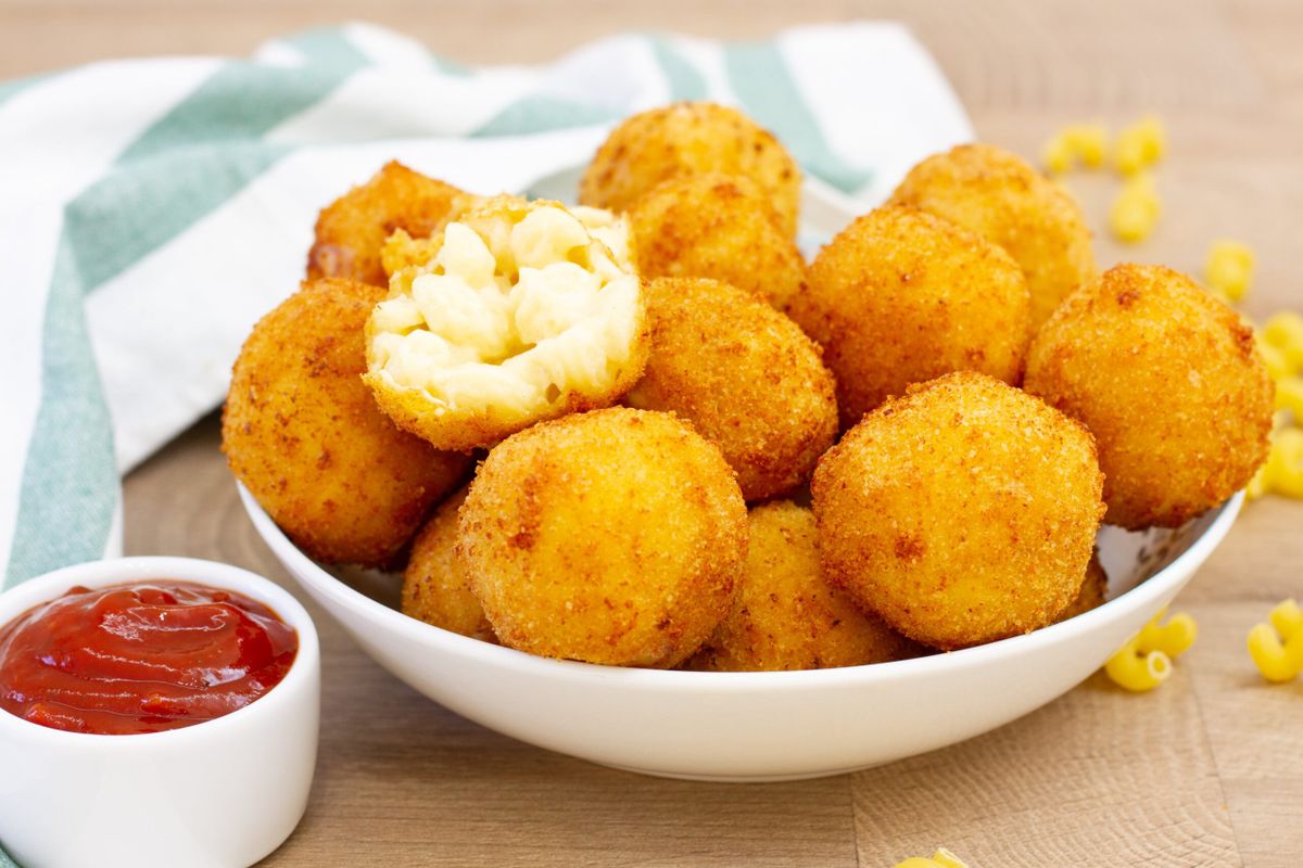 Mac & cheese balls