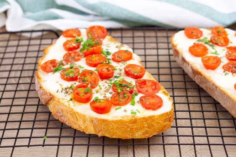 Recipe for baked sandwiches with cheese and tomatoes