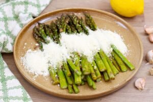 Recipe for baked asparagus with parmesan
