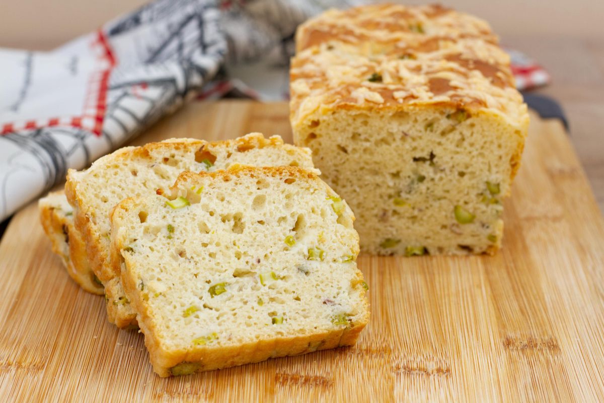 Bread with asparagus