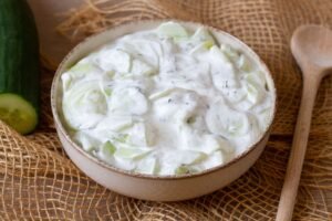 Recipe for cucumber and sour cream salad