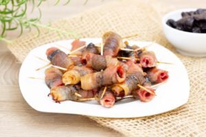 Recipe for prunes wrapped in bacon