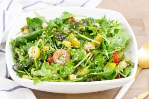 Recipe for tomatoes, croutons and parmesan salad