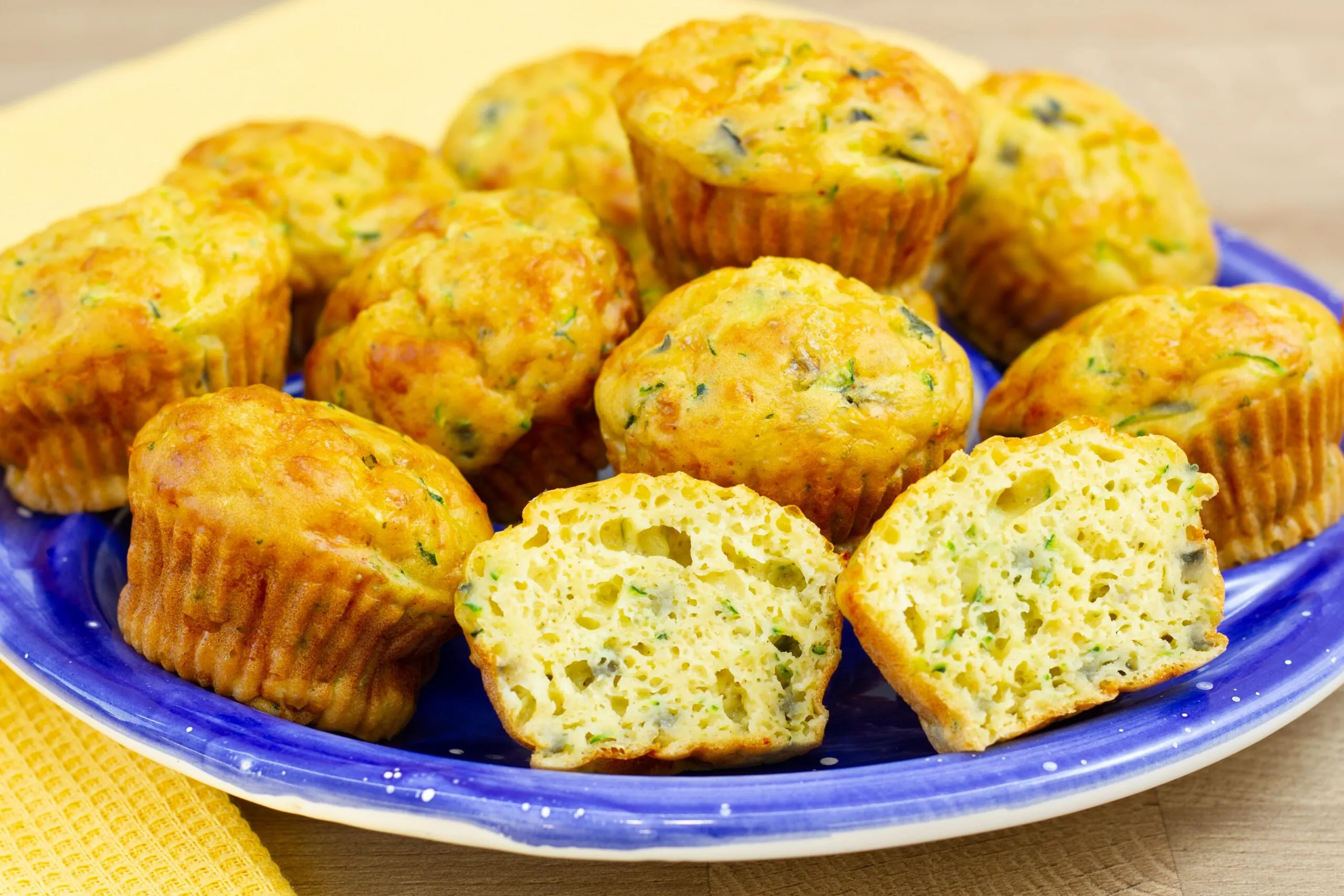 Recipe for cheese and zucchini muffins