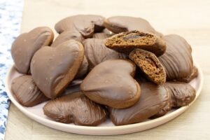 Recipe for cookies with marmalade and chocolate glaze