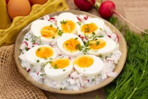 Recipe for eggs in horseradish sauce
