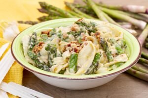 Recipe for pasta with asparagus and bacon