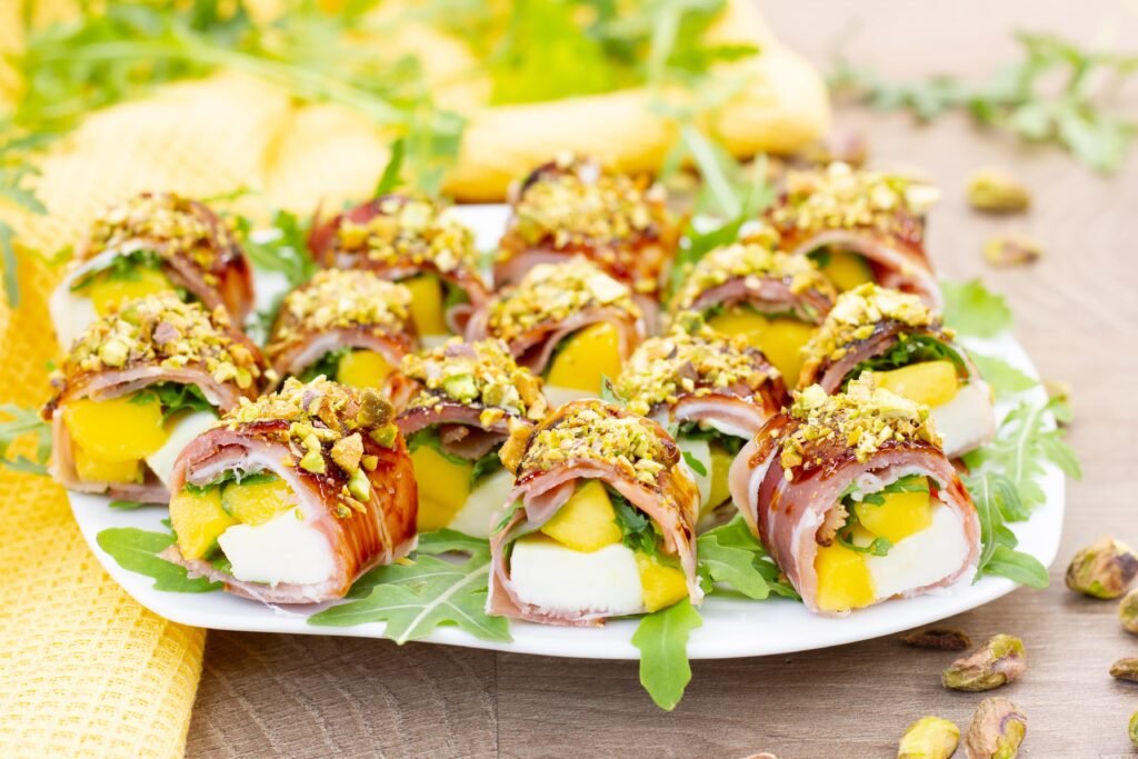 Recipe for ham, mango and mozzarella roll ups