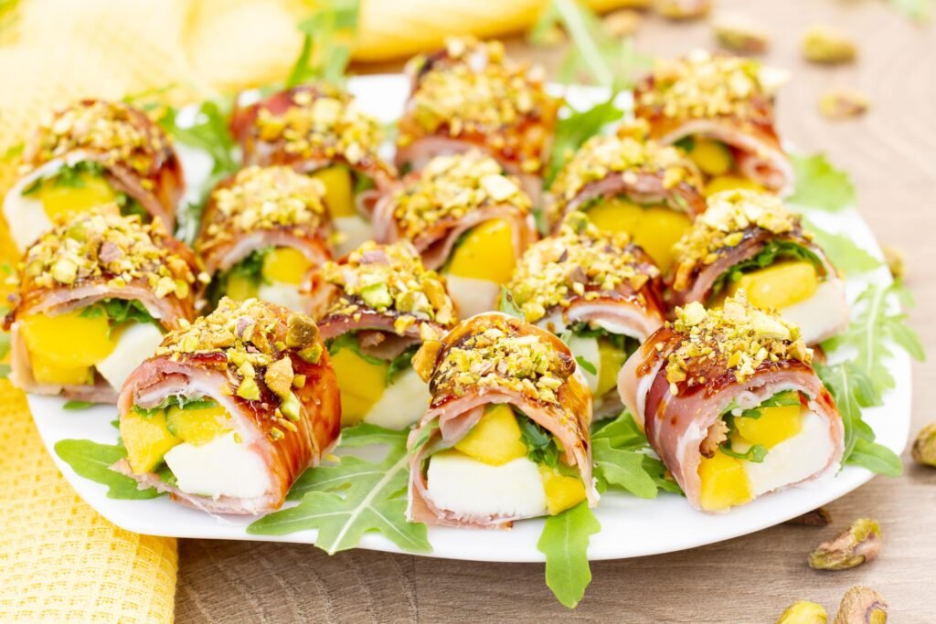 Recipe for ham, mango and mozzarella roll ups