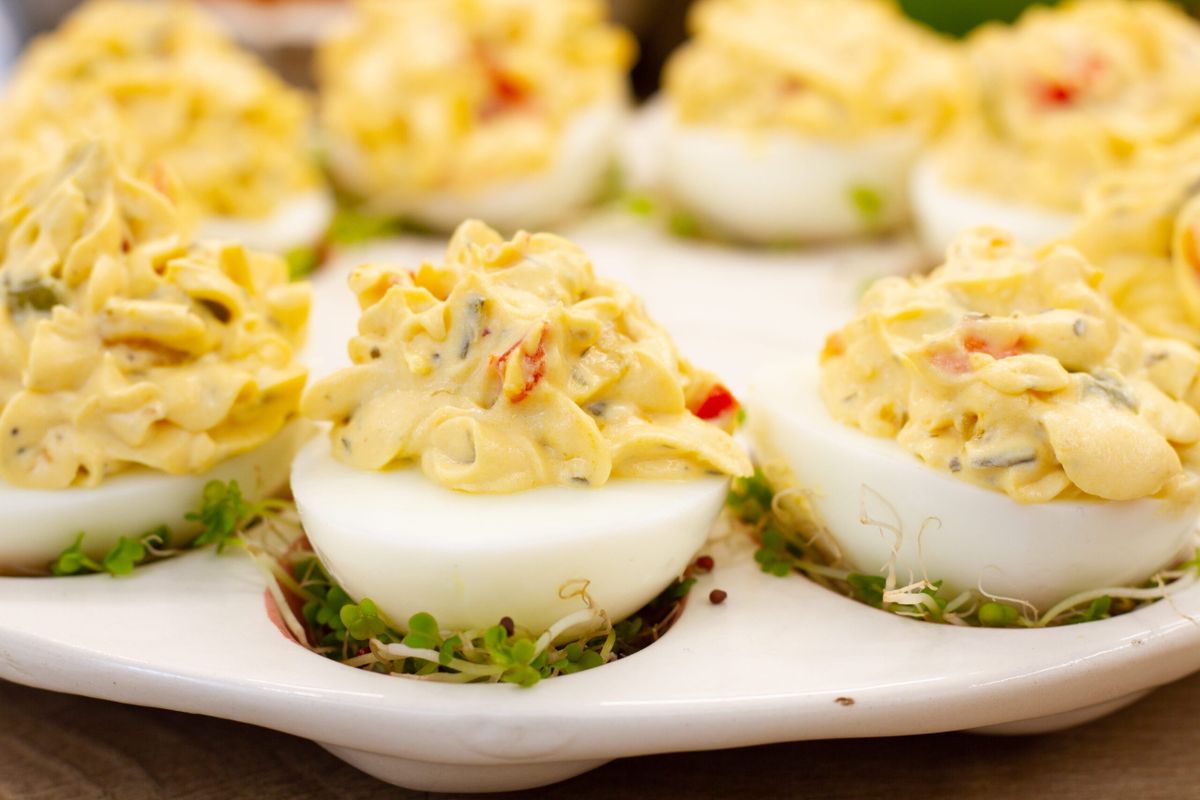 Stuffed eggs
