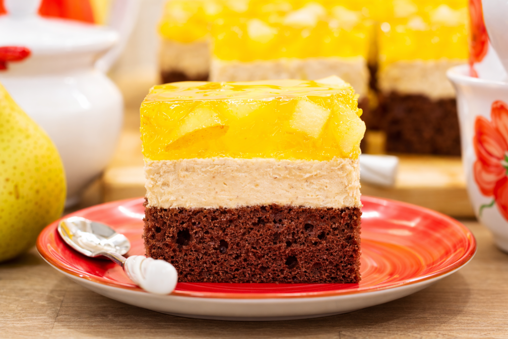 Cake with walnut cream